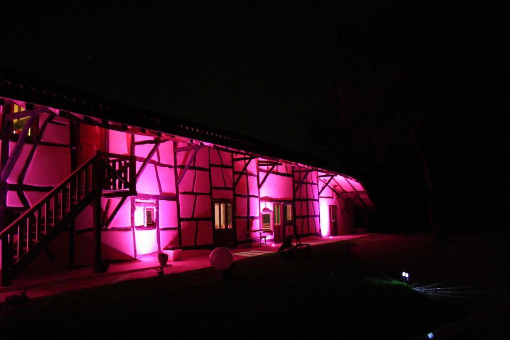 Bed and Breakfast Domaine Des Brouilles Malafretaz Exterior foto